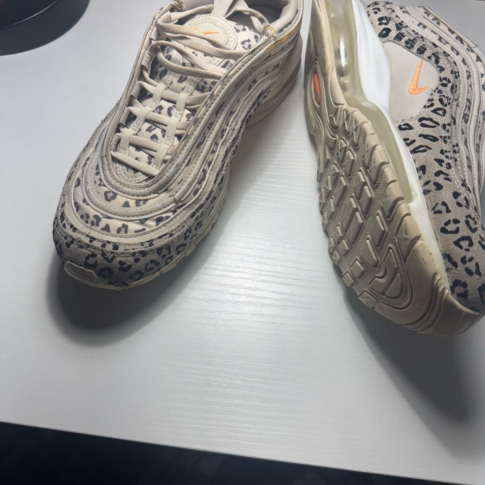 Women's Leopard Print Sneakers